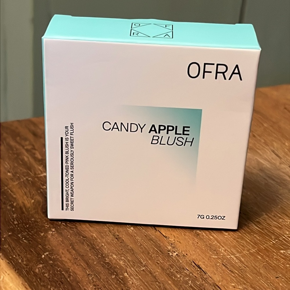 OFRA  Candy Apple Blush - Picture 2 of 8